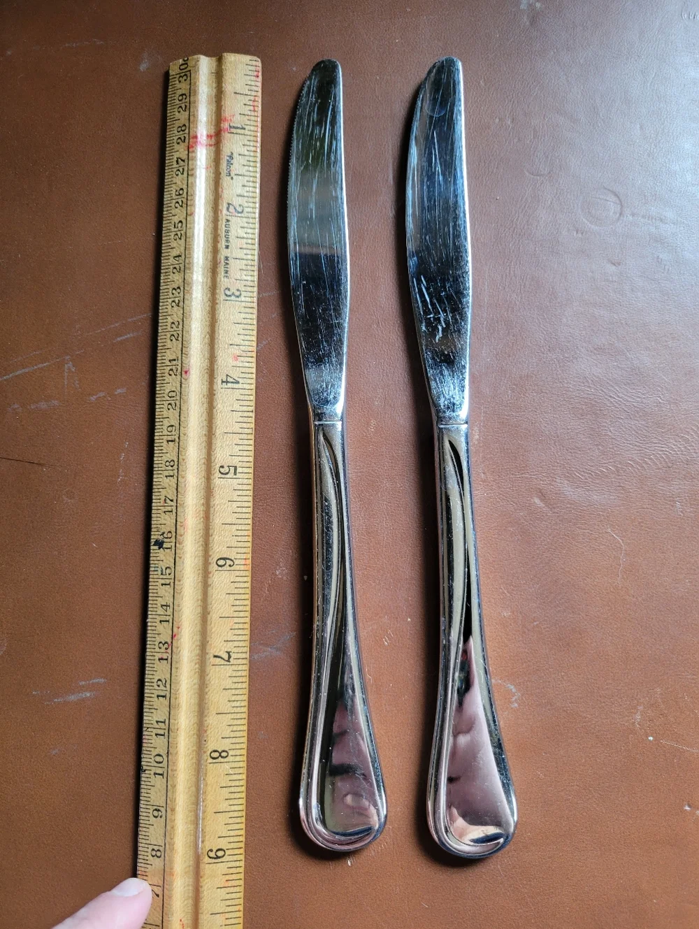 Oneida Stainless FLIGHT / RELIANCE Dinner Knives - Set of 2